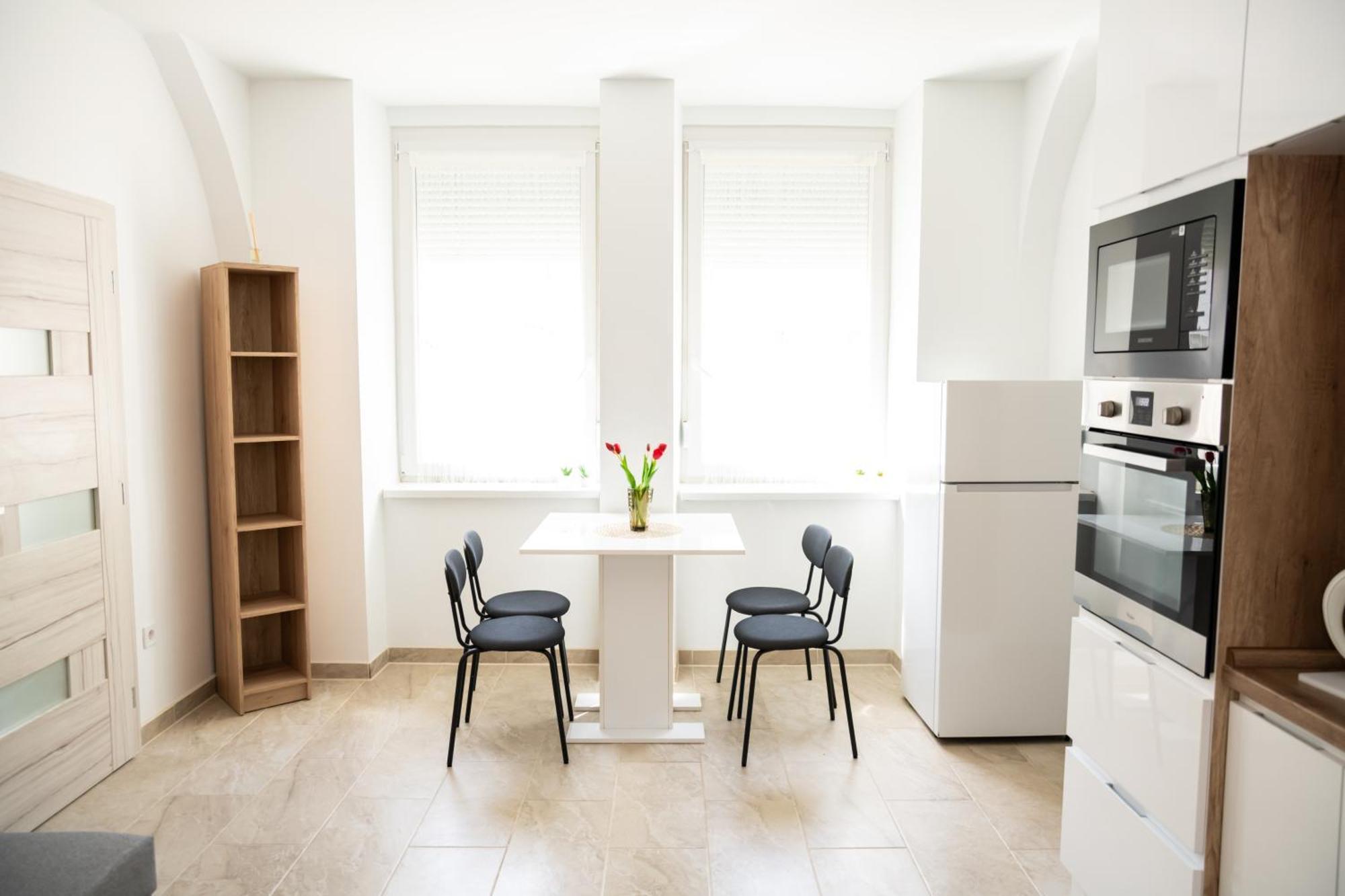 Winestone Corner Apartment Debrecen Luaran gambar