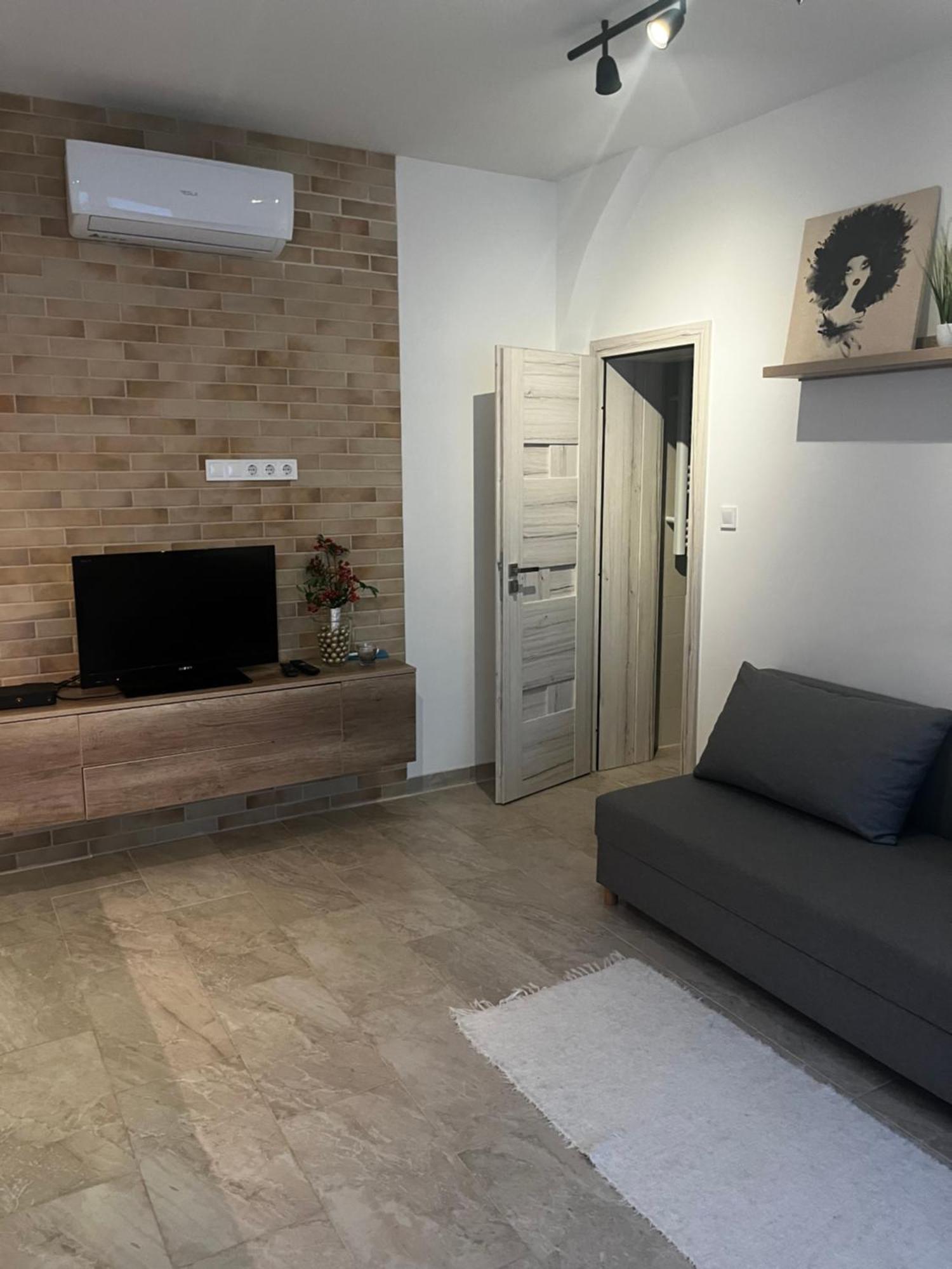Winestone Corner Apartment Debrecen Luaran gambar
